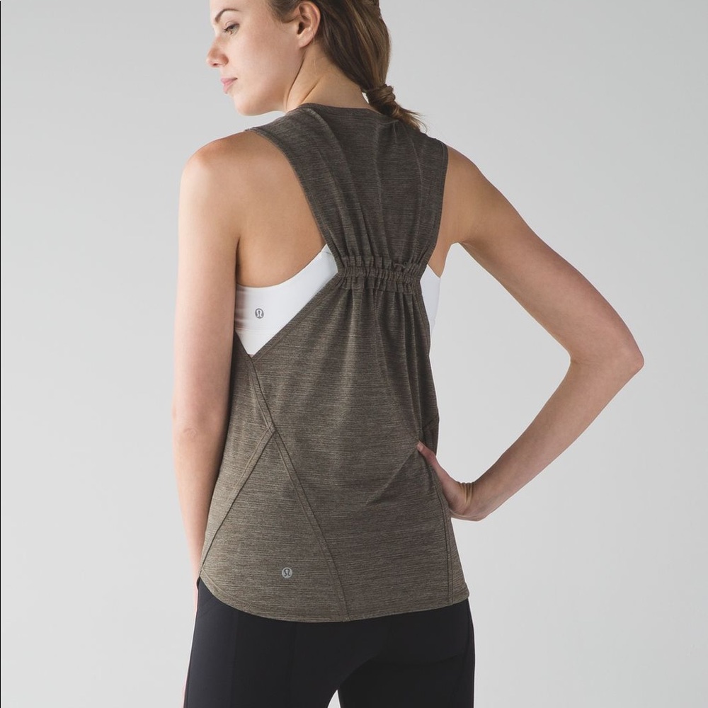 Lululemon In A Cinch Tank
Heathered Fatigue Green